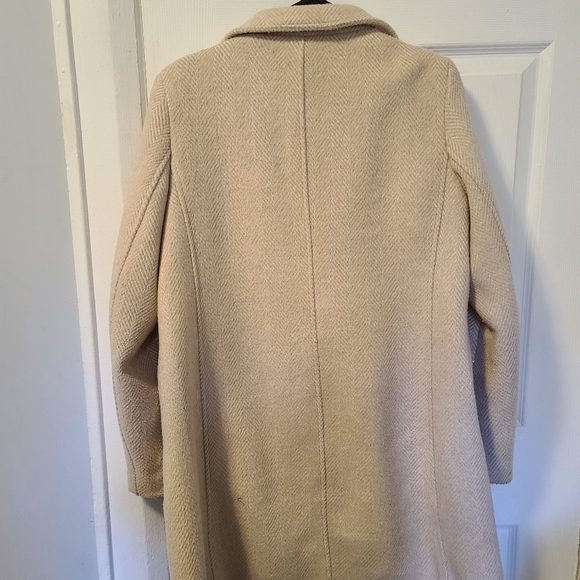 Women's Coat - Picture 5 of 5